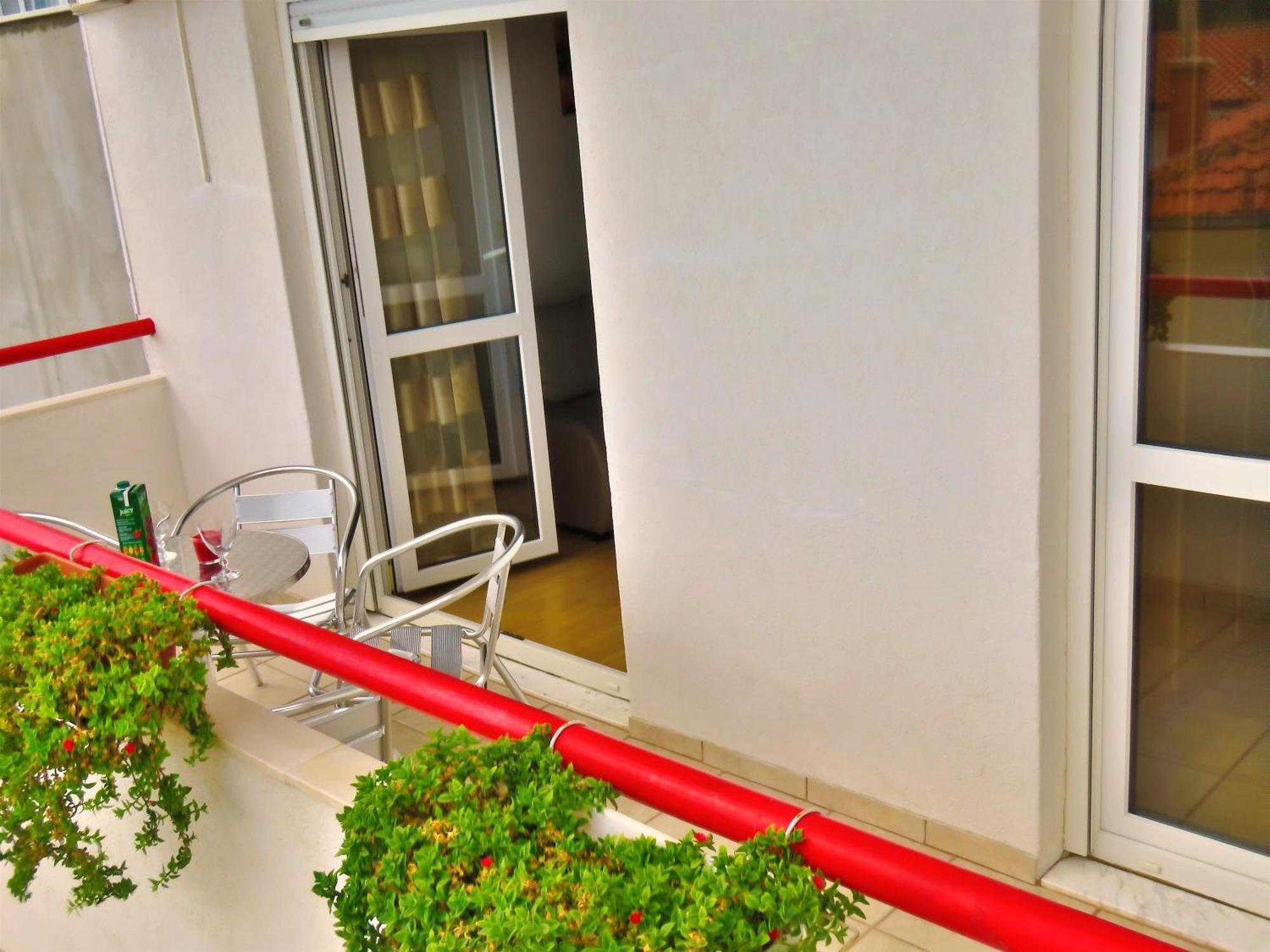 Apartments Zvone Омиш Номер фото