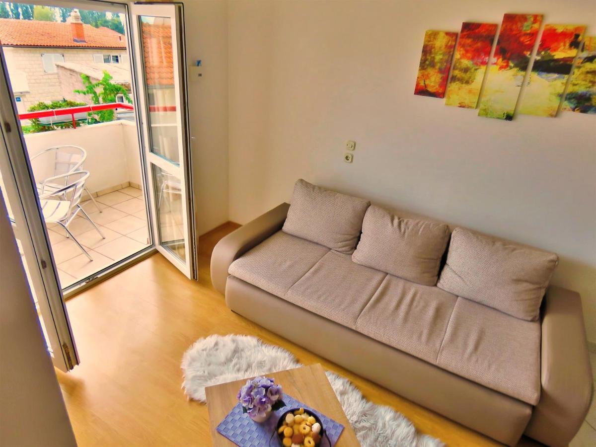 Apartments Zvone Омиш Экстерьер фото